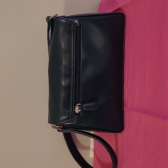 LIZ Claiborne Y2k Navy Blue Sholder Bag With magnetic Flap, EUC, Vegan Leather. - Picture 2 of 11